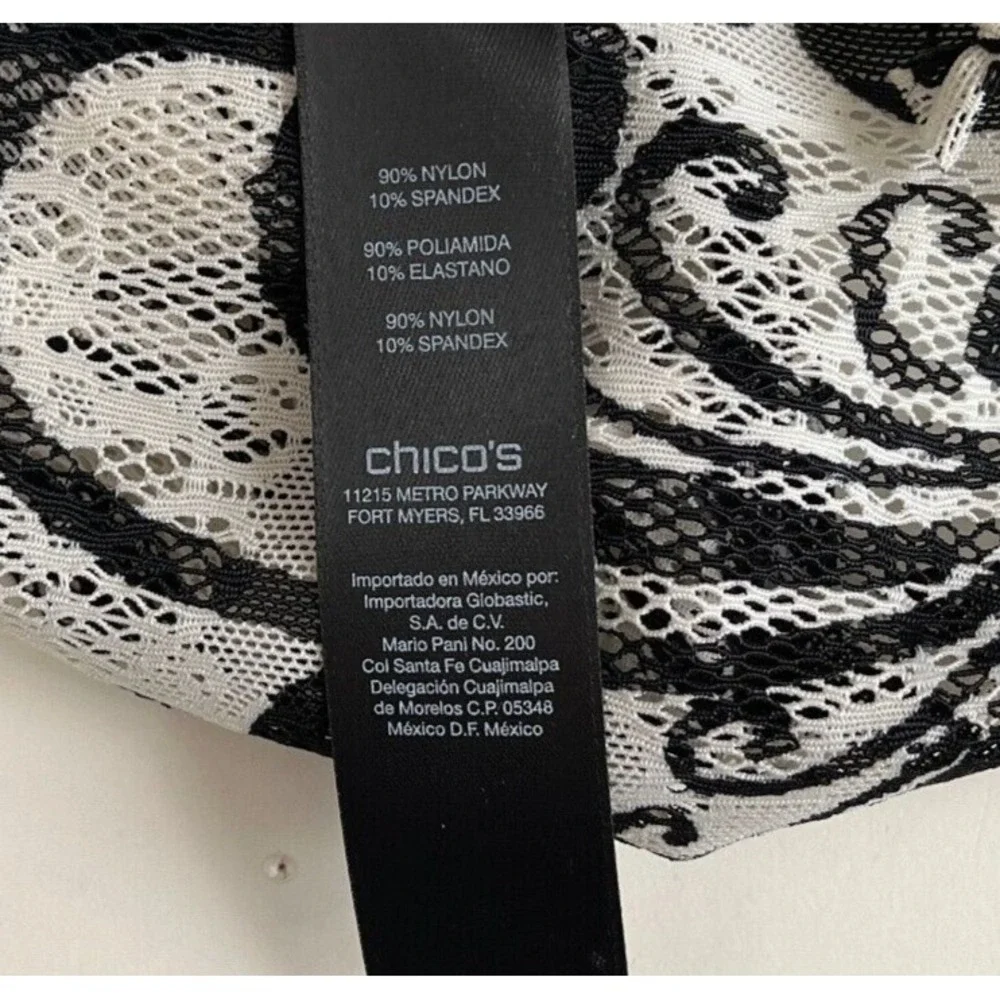 CHICO'S Travelers‎ Top Womens Size 1 Medium Curved Fringe Hem Black Floral - Picture 4 of 10